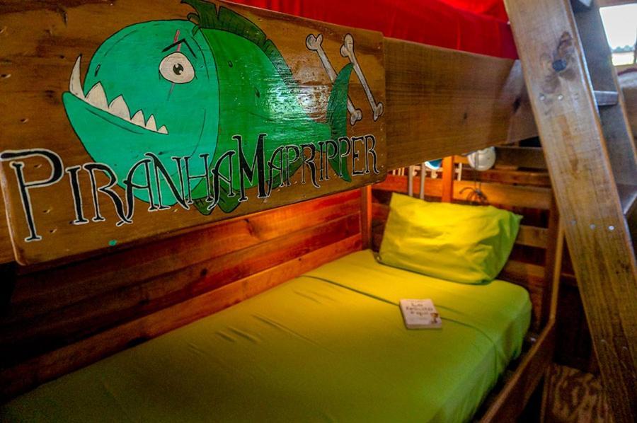 Lodge Skully's House *