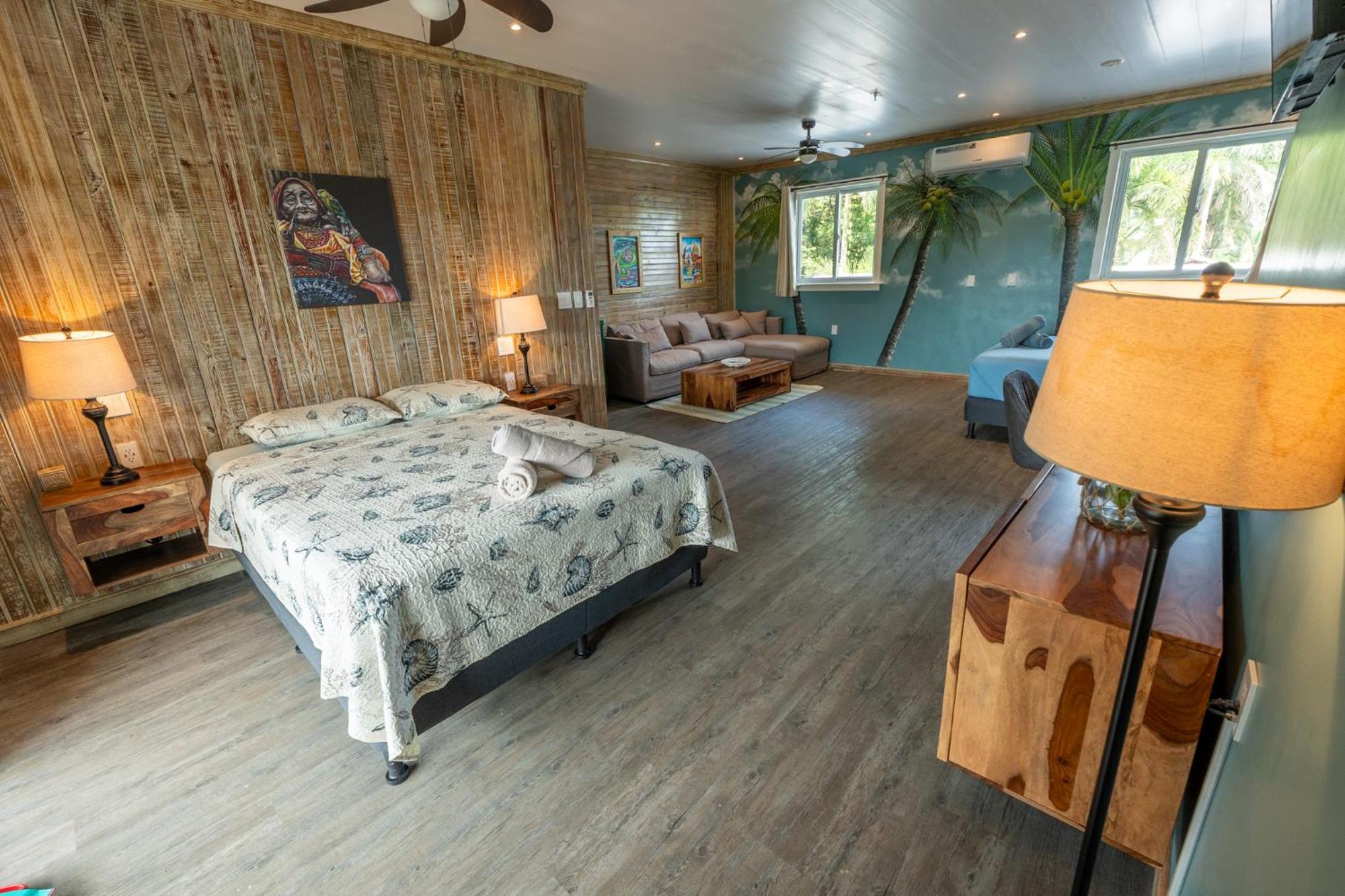 Skully's House Lodge Big Creek