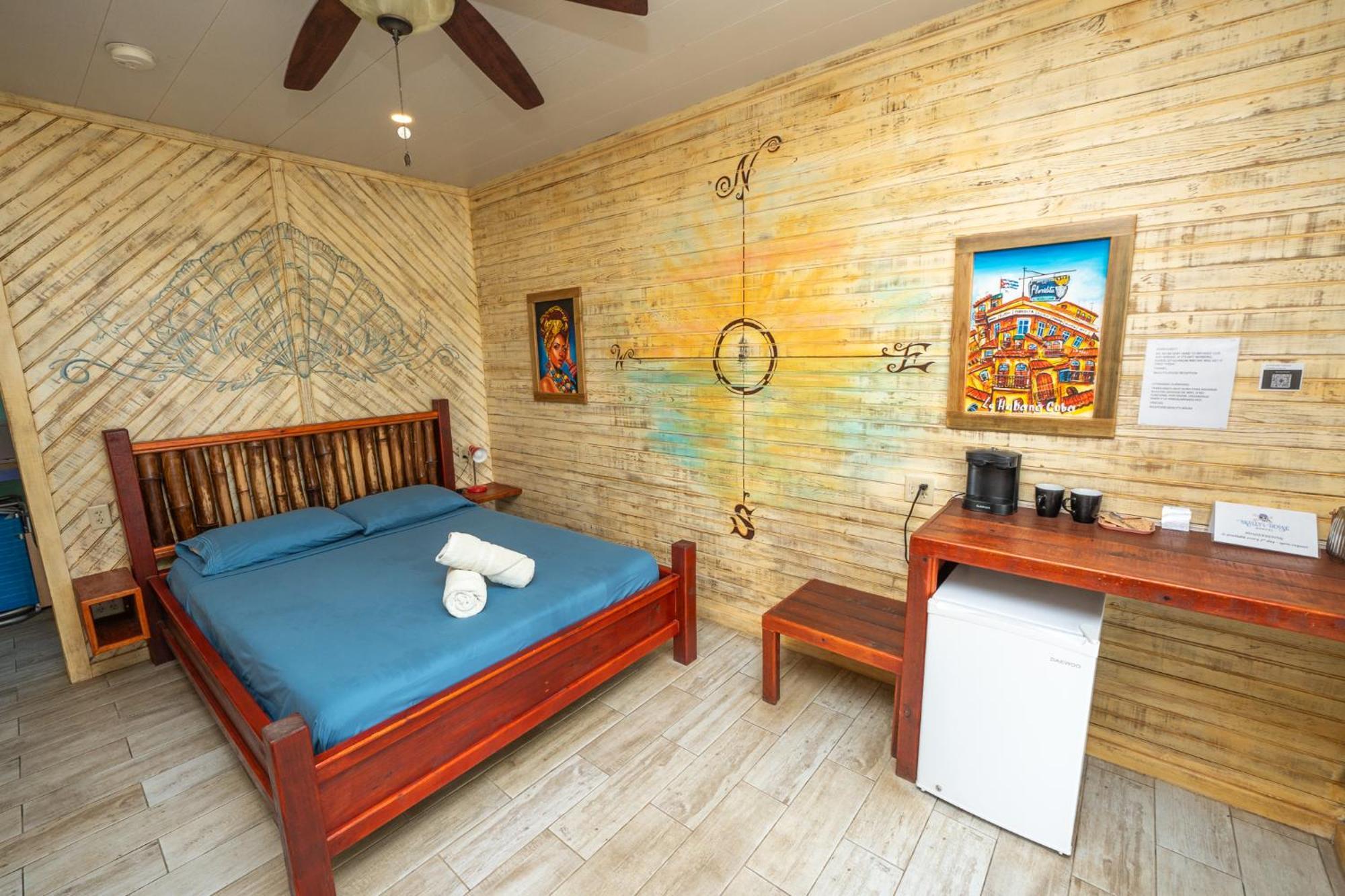 Skully's House Lodge *