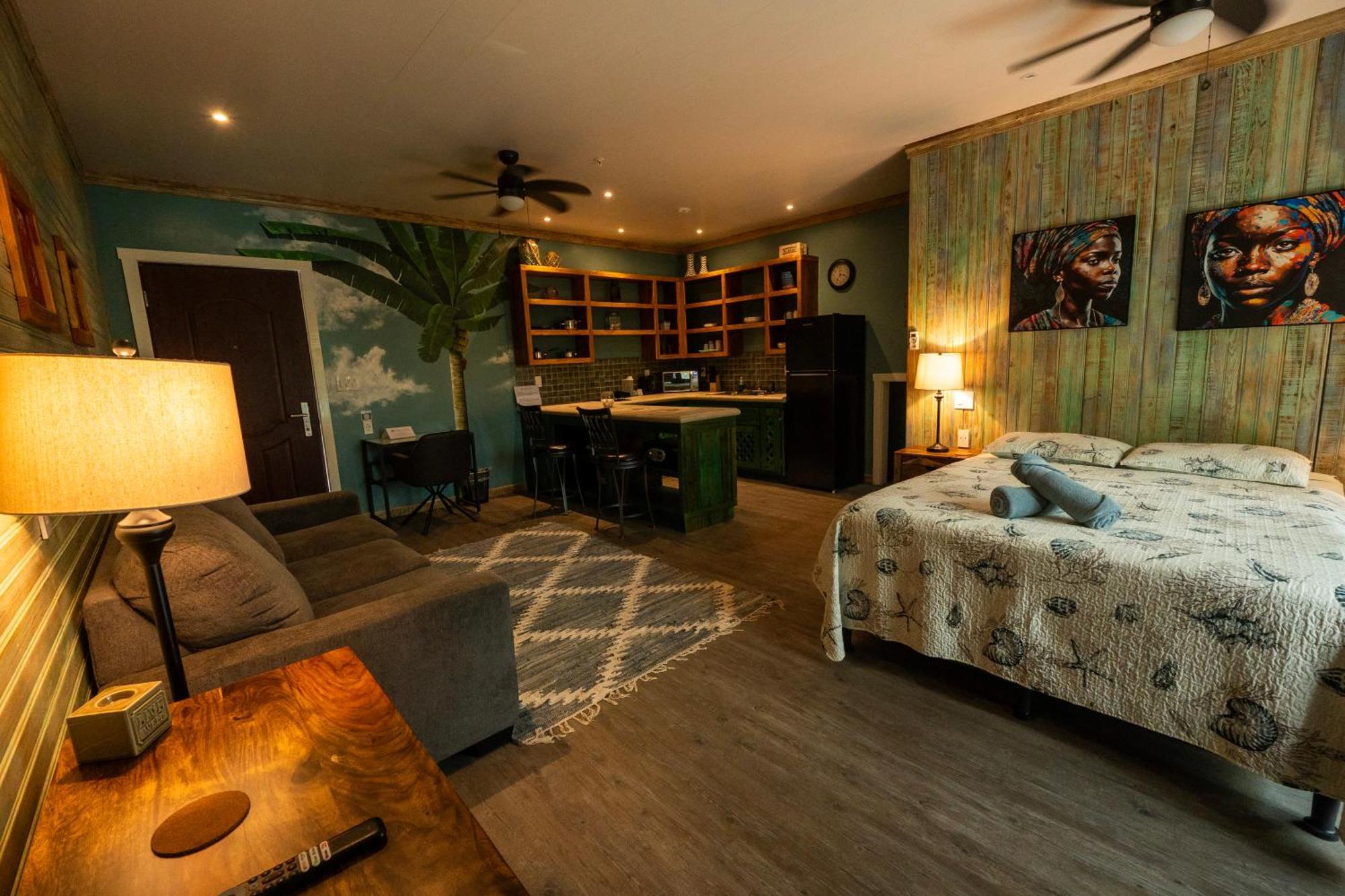 Skully's House Lodge Big Creek